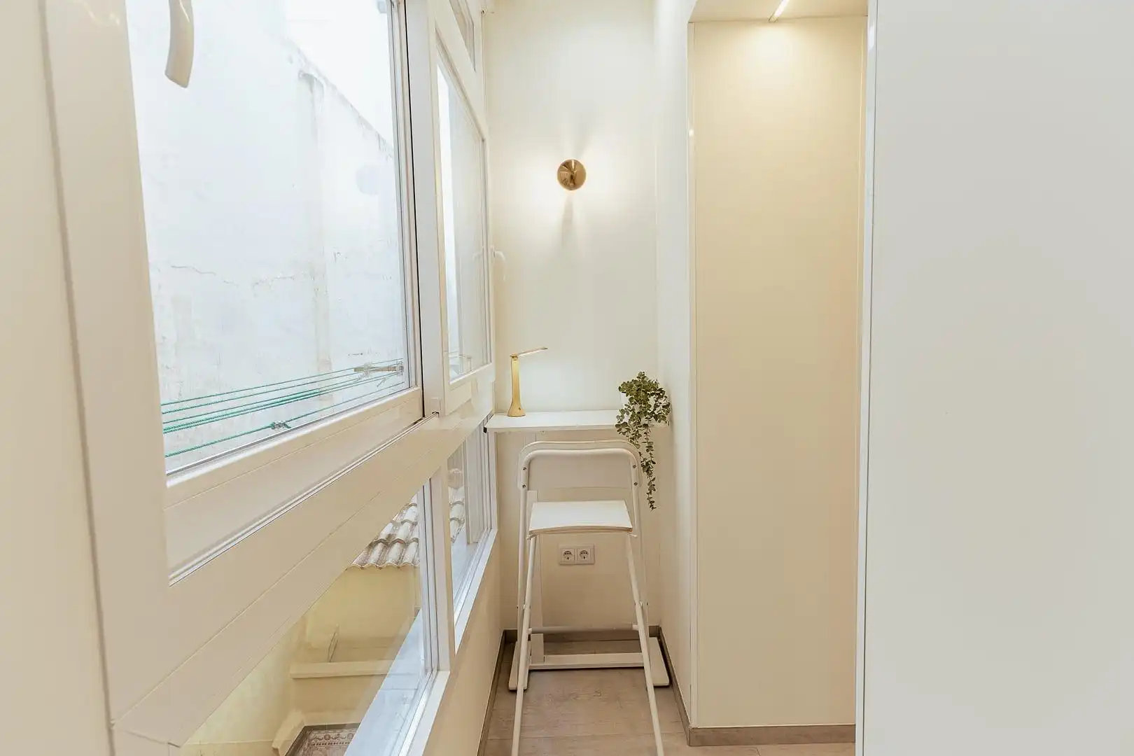 Balcony of Study for rent in Elda  with Air Conditioner, Heating and Furnished