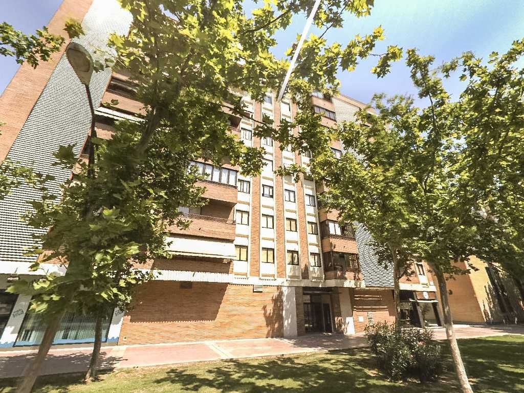 Vista exterior de Garatge en venda en  Zaragoza Capital