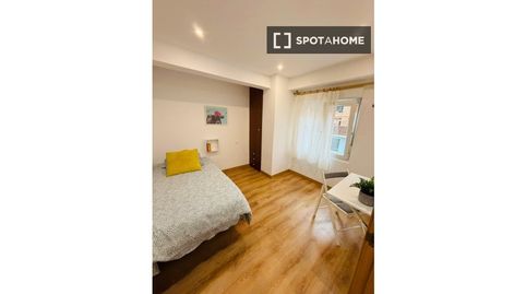 Foto 2 de Habitació a Castilla - Hermida, Santander