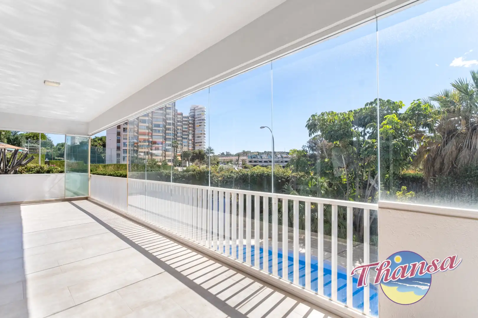 Terraza de Casa o chalet en venta en Alicante / Alacant con Aire acondicionado, Calefacción y Jardín privado