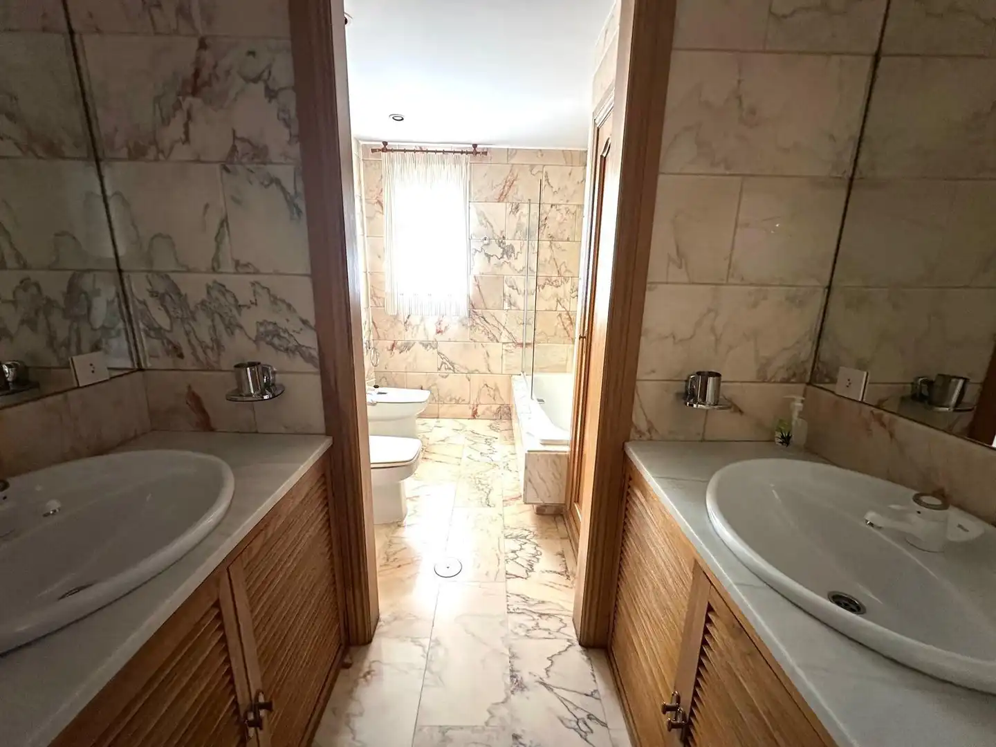 Baño de Piso de alquiler en Granada con Aire acondicionado, Calefacción y Terraza