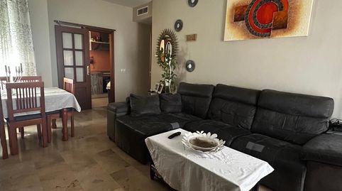 Foto 3 de Piso en venta en Alcalá del Río, Sevilla