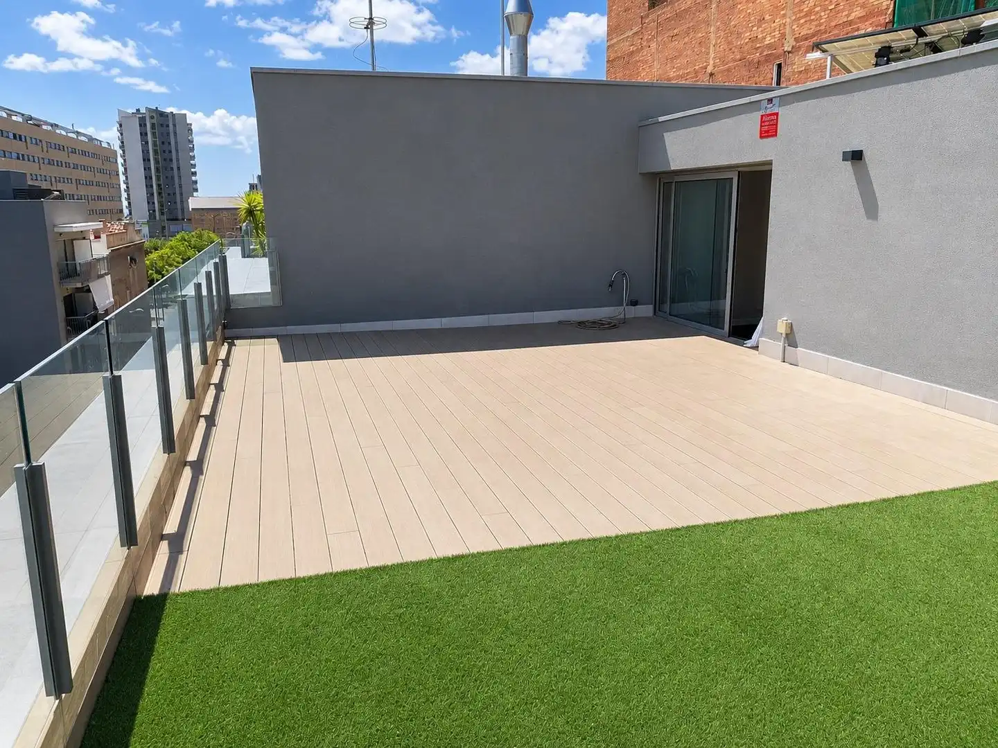 Terrace of Attic for rent in Badalona  with Air Conditioner, Heating and Parquet flooring