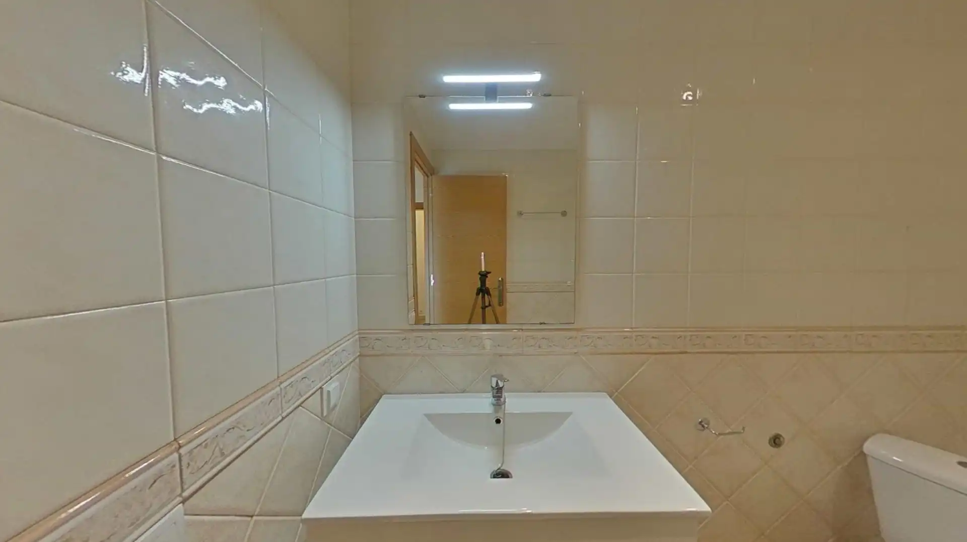 Bathroom of Flat for sale in Ripollet  with Terrace