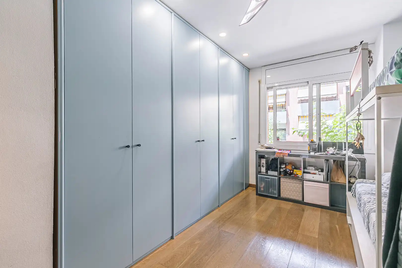 Habitación de Dúplex en venta en Sant Feliu de Llobregat con Aire acondicionado, Terraza y Piscina comunitaria