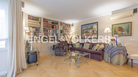 Foto 5 de Piso en venta en Costillares, Madrid Capital