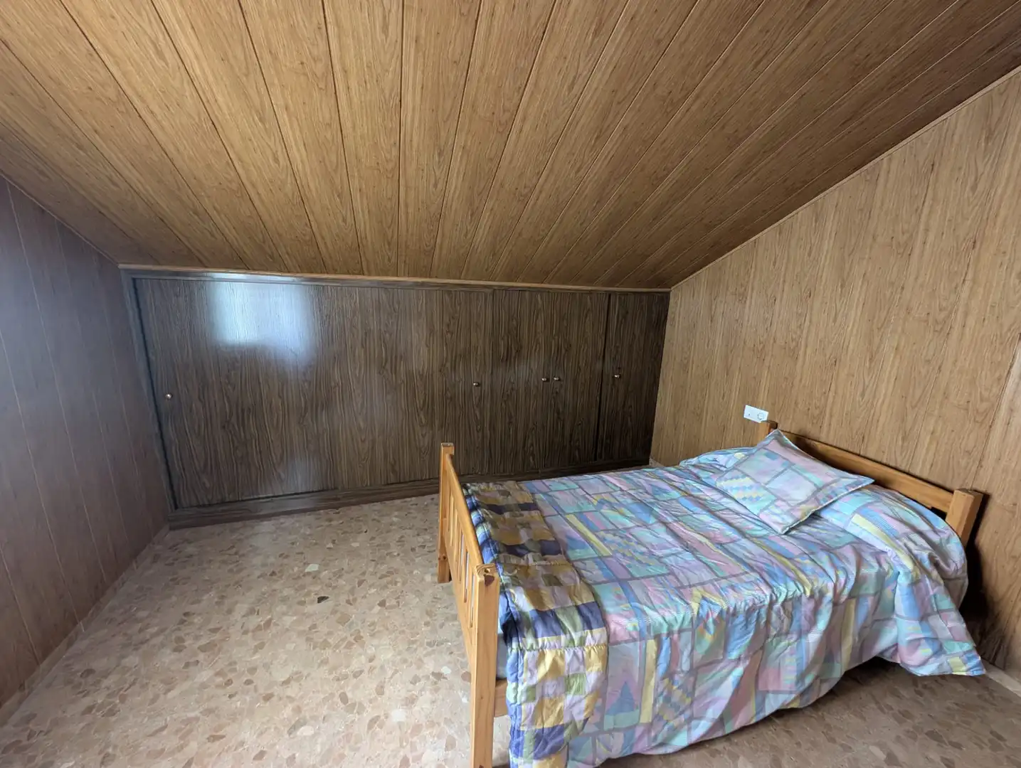 Dormitori de Dúplex de lloguer en Lucena amb Aire condicionat, Calefacció i Terrassa