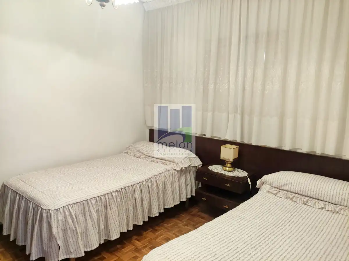 Dormitori de Casa o xalet en venda en Burgos