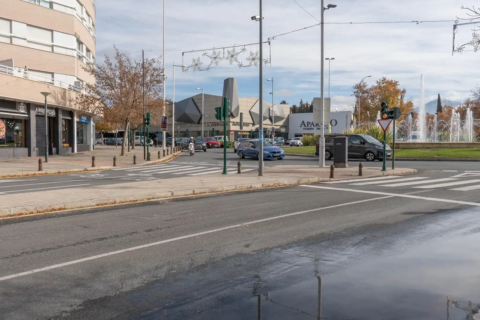 Außenansicht von Wohnung zum Verkauf in Granada mit Heizung, Privatgarten und Balkon