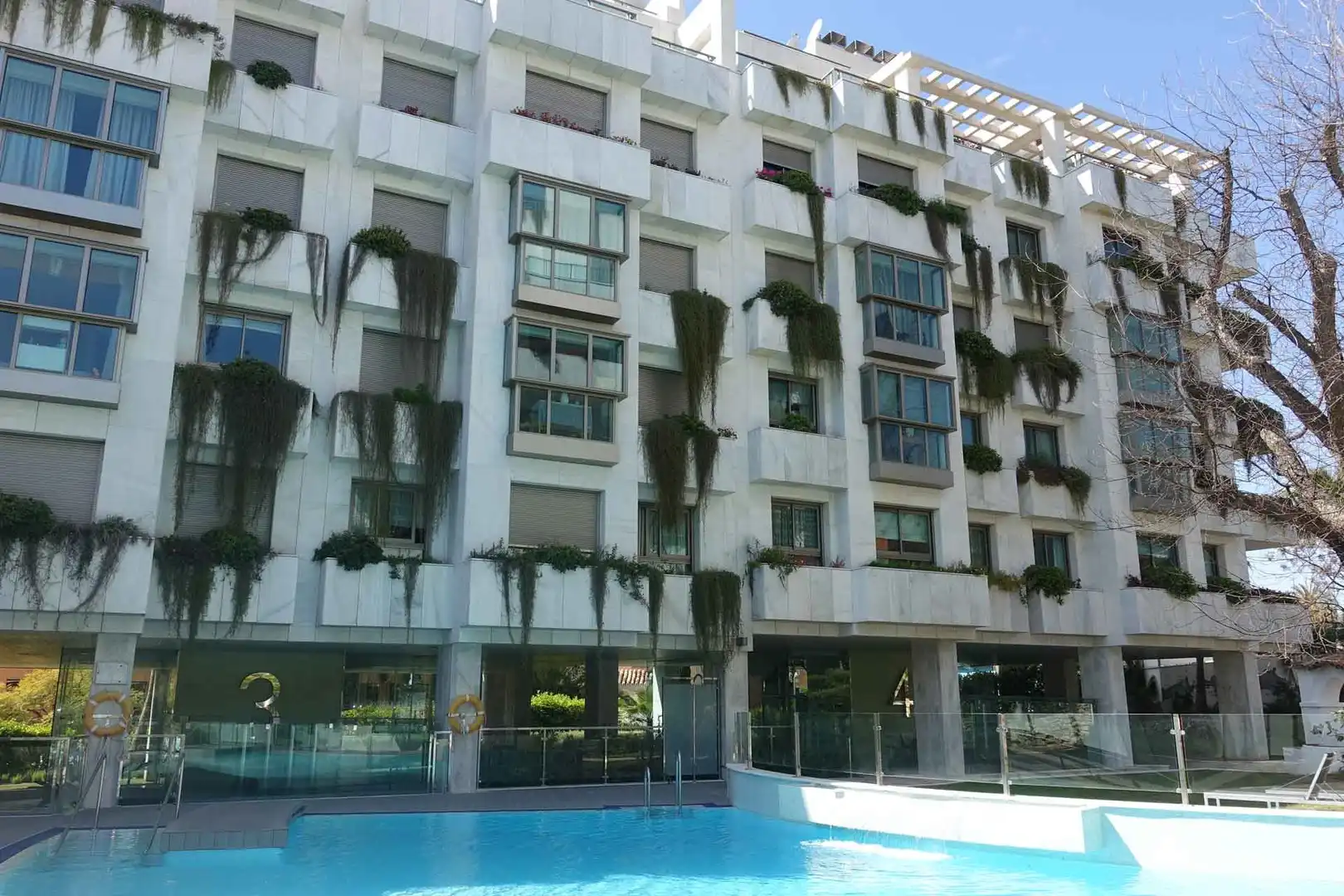 Vista exterior de Apartamento en venta en Marbella con Aire acondicionado, Terraza y Trastero