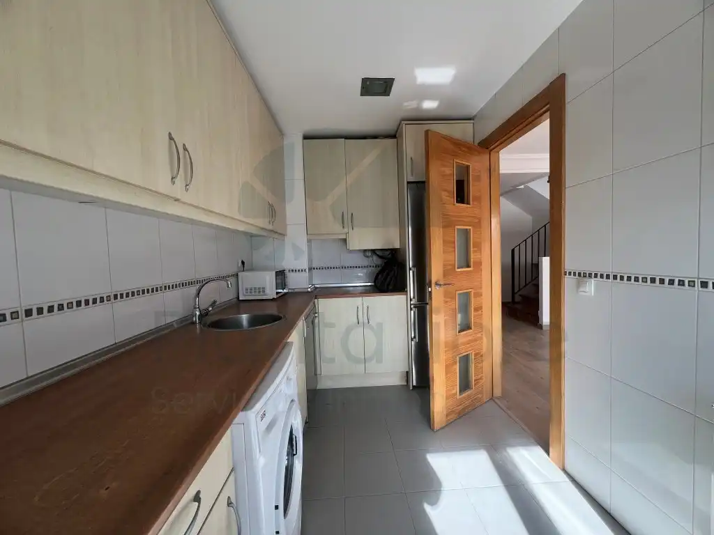 Kitchen of Duplexes for sale in Villamediana de Iregua  with Terrace and Swimming Pool