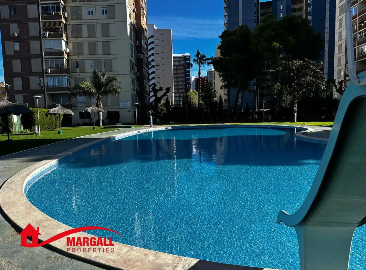 Appartement compact avec piscine à louer à Avenida Madrid