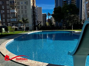 Mini appartamento con piscina in affitto a Avenida Madrid