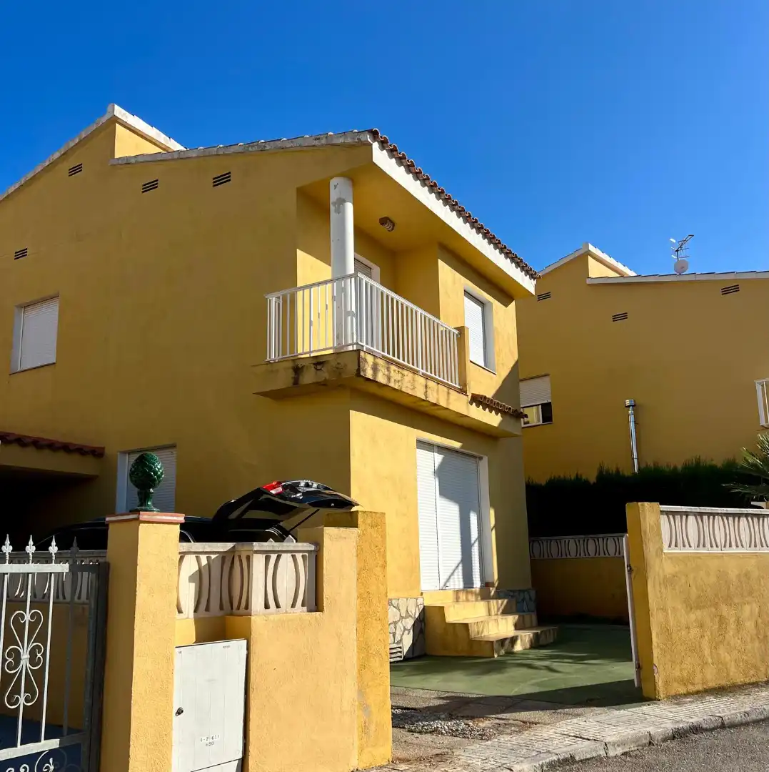 Villa avec terrasse à vendre à Camí de Cervera 156