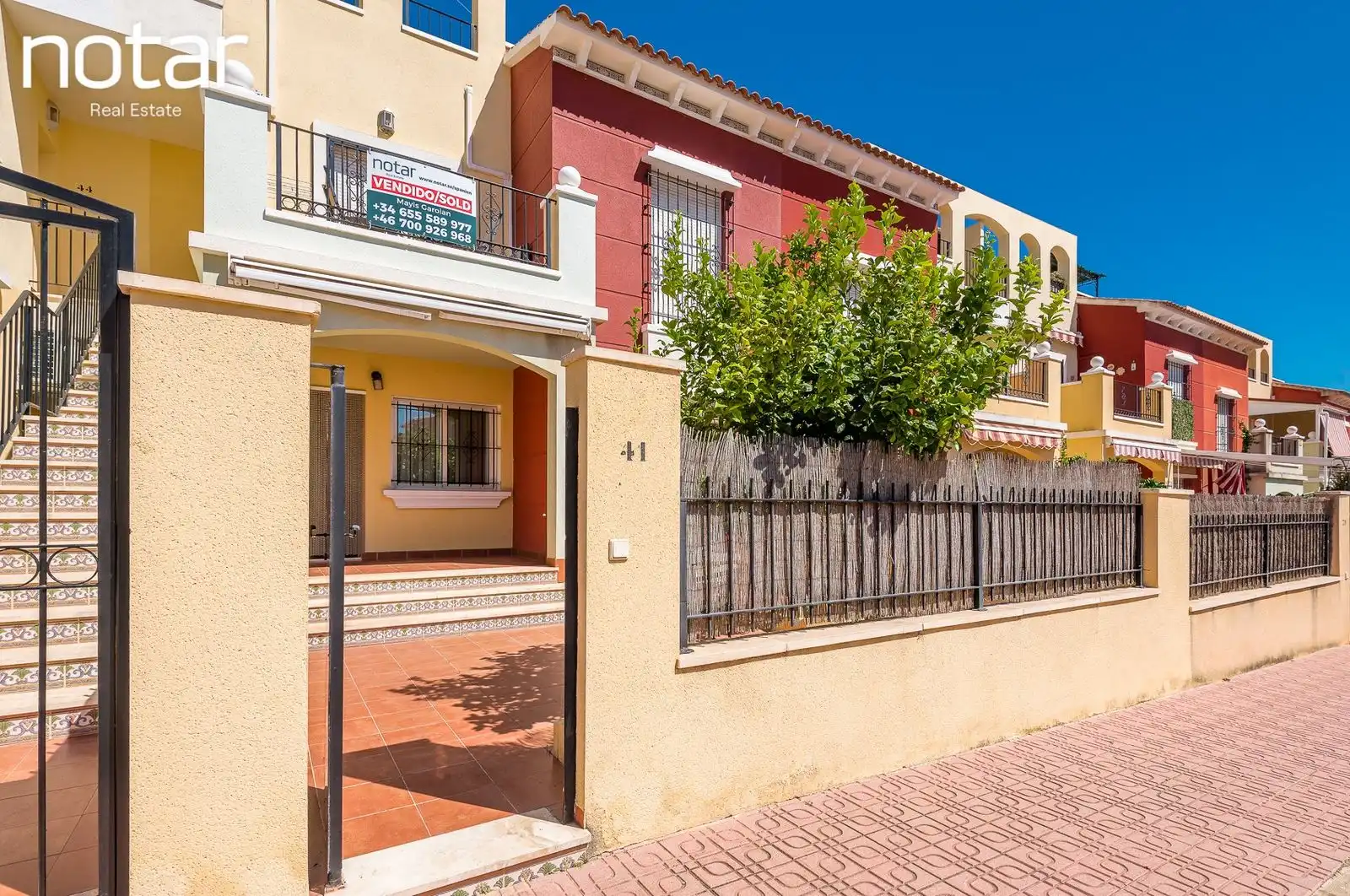 Außenansicht von Wohnungen zum Verkauf in Torrevieja mit Privatgarten, Terrasse und Gemeinschaftspool