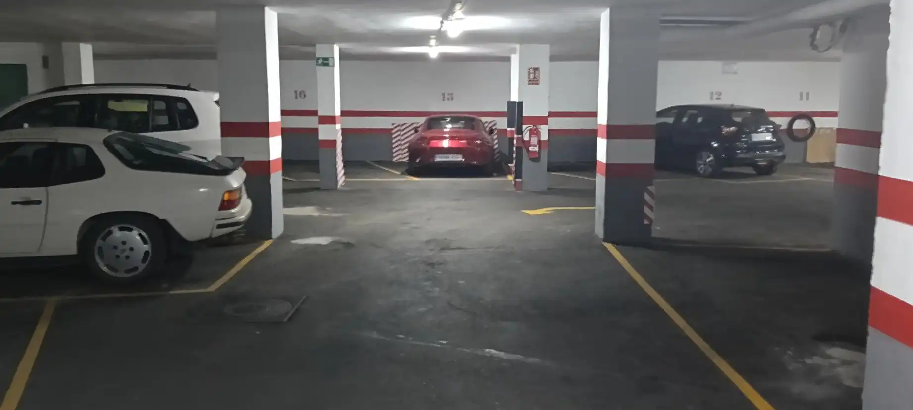 Parkplatz von Garage zum Verkauf in Zaragoza