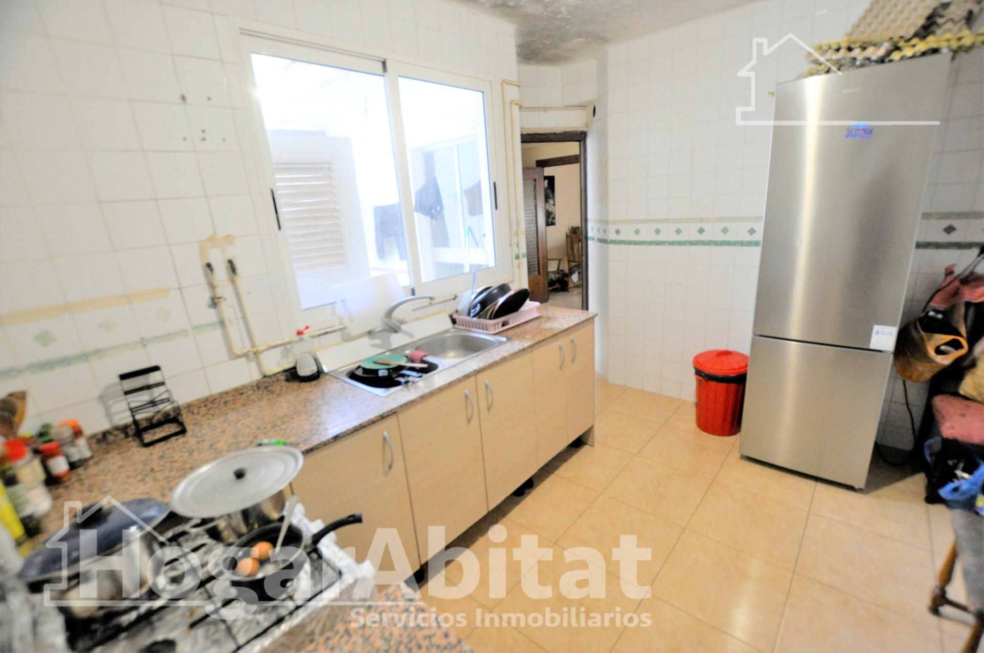 Kitchen of Flat for sale in Llíria  with Balcony