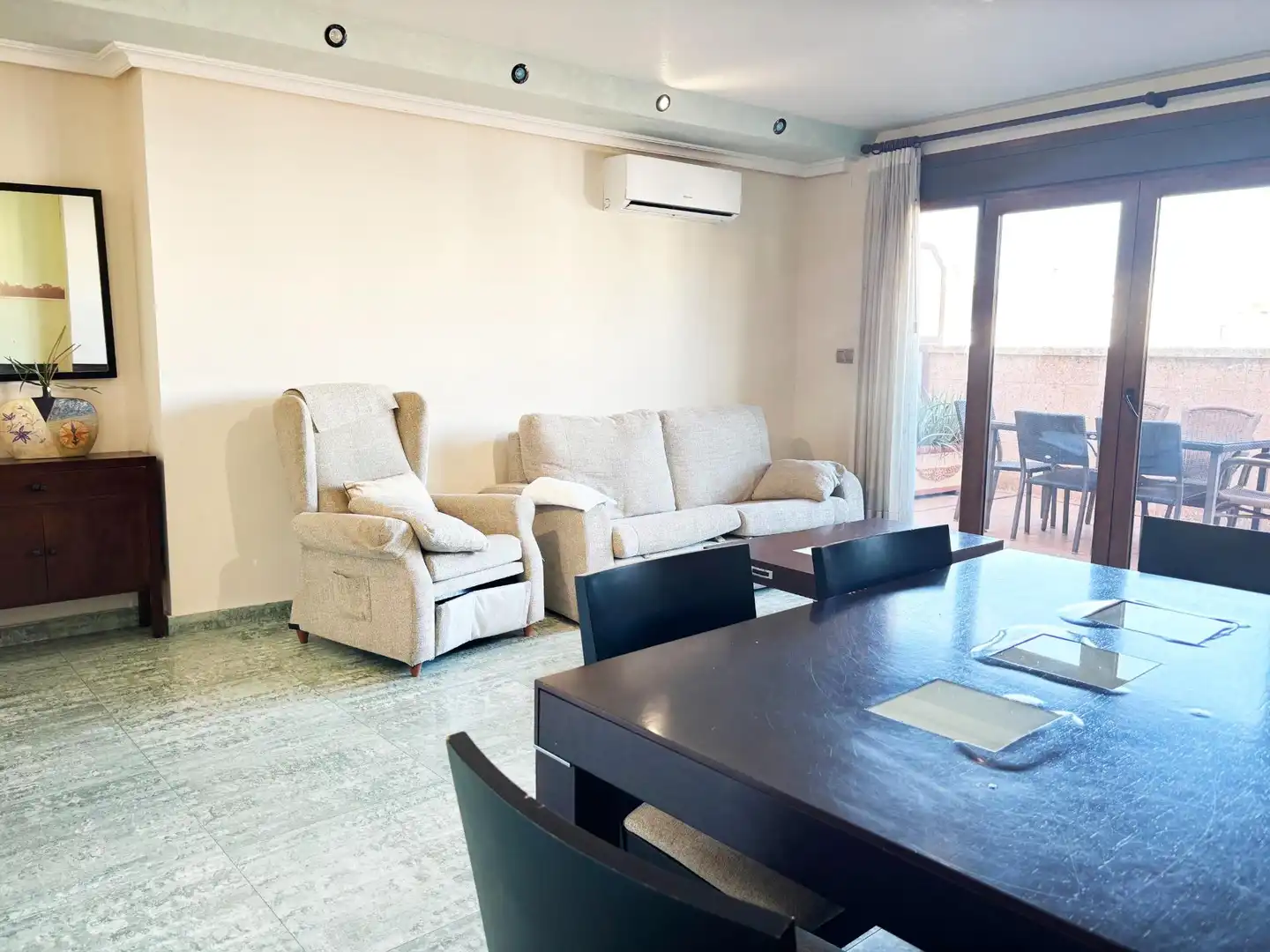Sala d'estar de Àtic en venda en Torrevieja amb Terrassa i Balcó