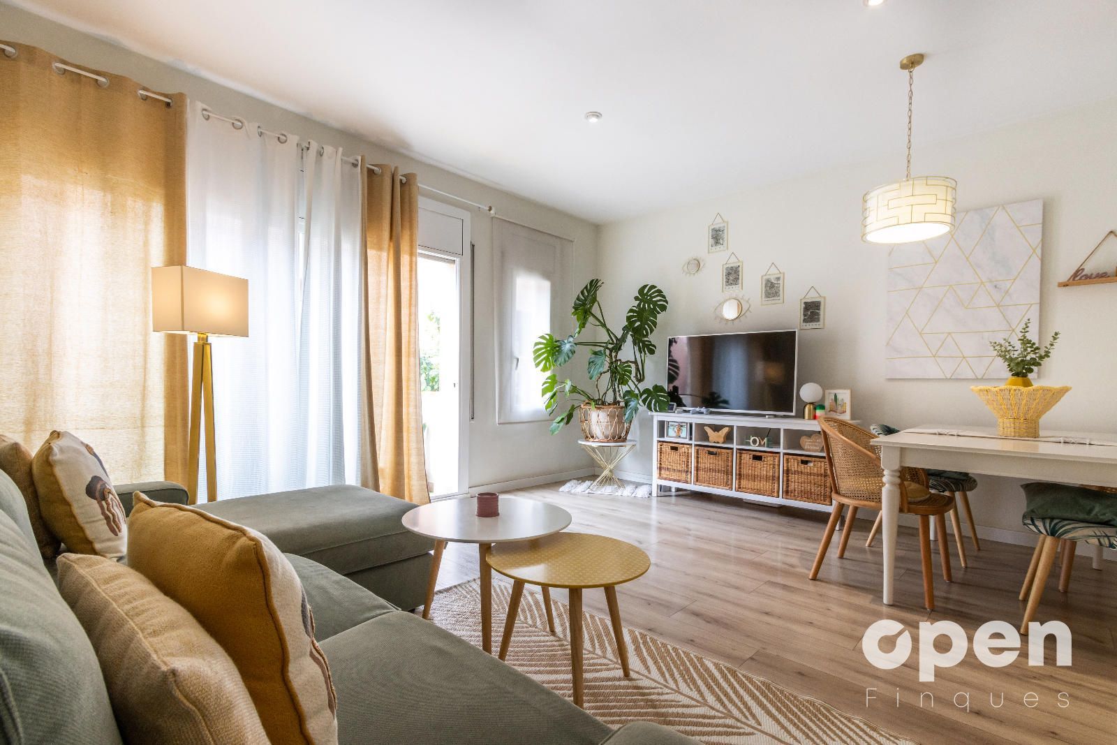Dúplex en venta en Narcís Monturiol, Matadepera