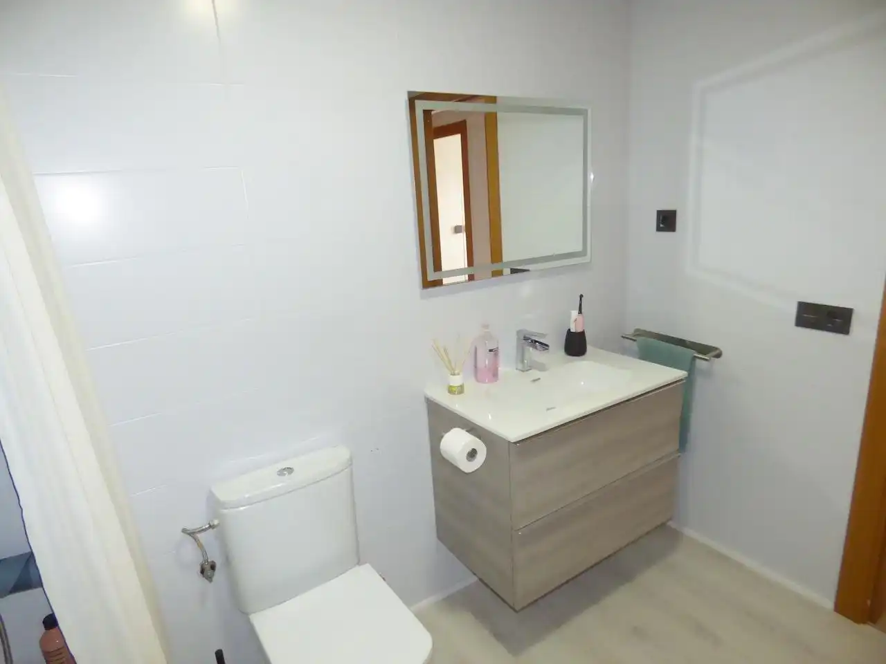 Bathroom of Flat for sale in Malgrat de Mar  with Air Conditioner, Heating and Parquet flooring