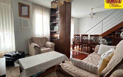 Living room of Duplex for sale in Santiago de Compostela 