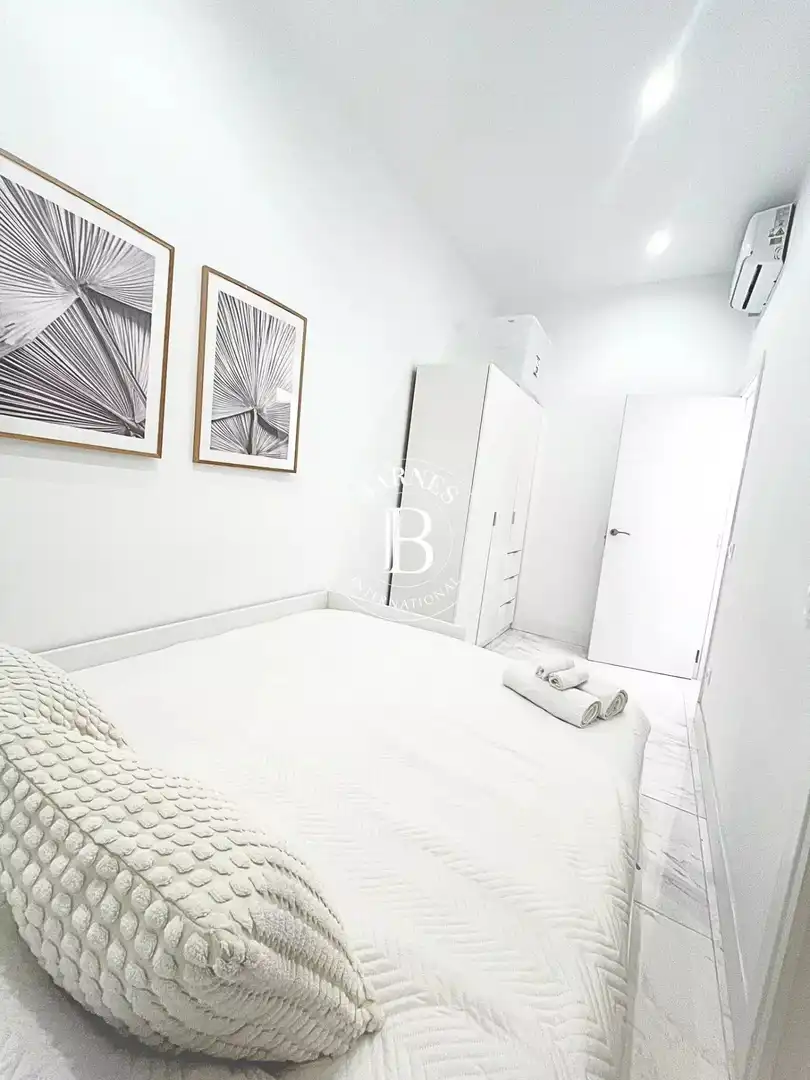 Bedroom of Flat for sale in Madrid  with Air Conditioner, Heating and Furnished
