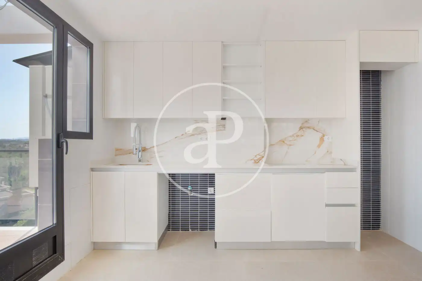 Cocina de Casa adosada en venta en Chiva con Aire acondicionado, Calefacción y Jardín privado