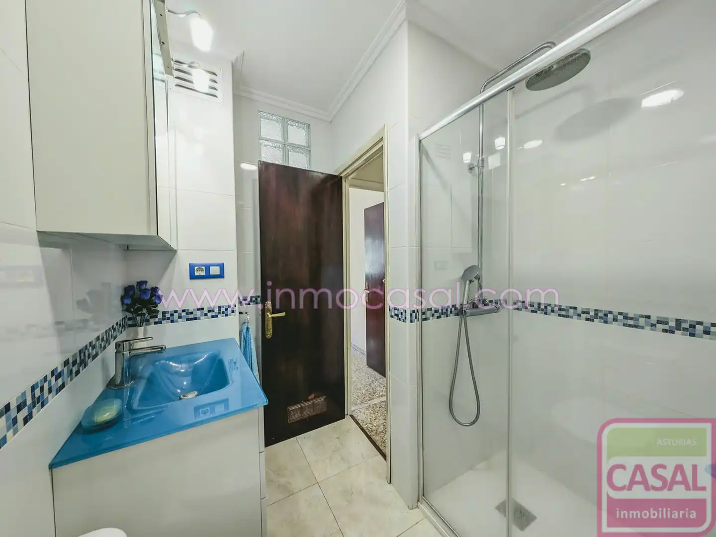 Baño de Piso en venta en Gijón  con Calefacción