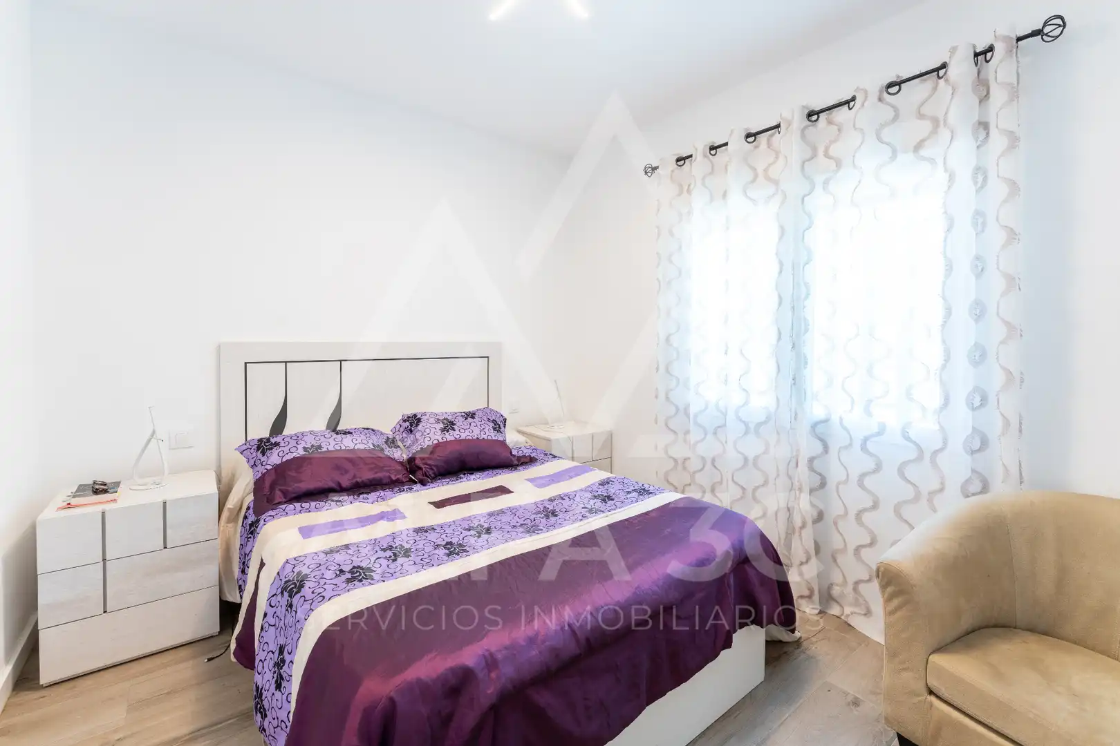 Dormitori de Casa adosada en venda en Pedrezuela amb Jardí privat, Terrassa i Traster