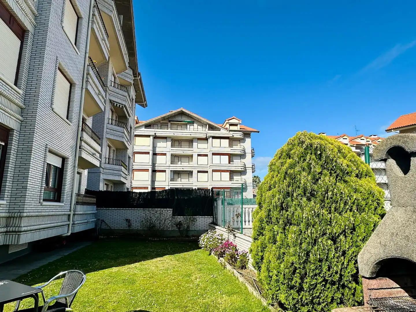 Exterior view of Flat for sale in Noja  with Heating, Private garden and Terrace