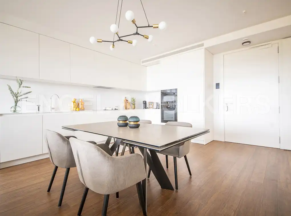 Comedor de Piso de alquiler en Barcelona con Aire acondicionado, Calefacción y Piscina