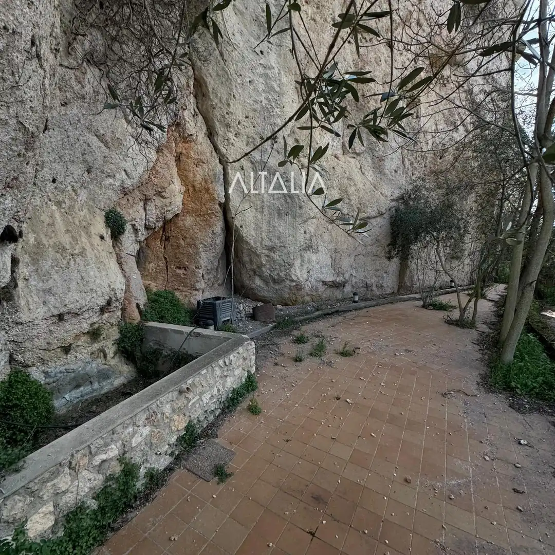 Garden of Buildings for sale in Cuenca