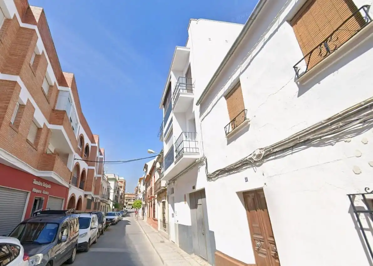Vista exterior de Casa adosada en venda en Puente Genil amb Piscina comunitària