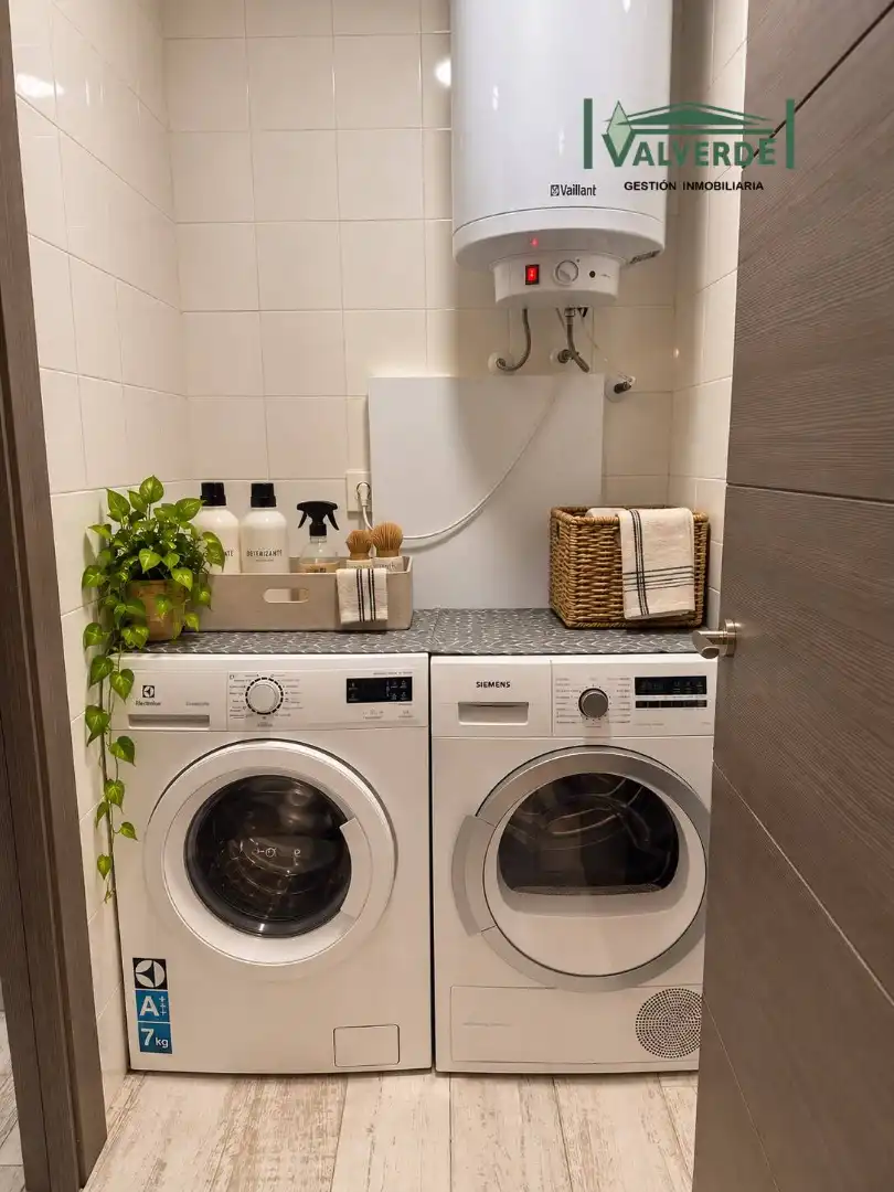 Badezimmer von Wohnungen zur Miete in Granada mit Klimaanlage, Heizung und Möbliert