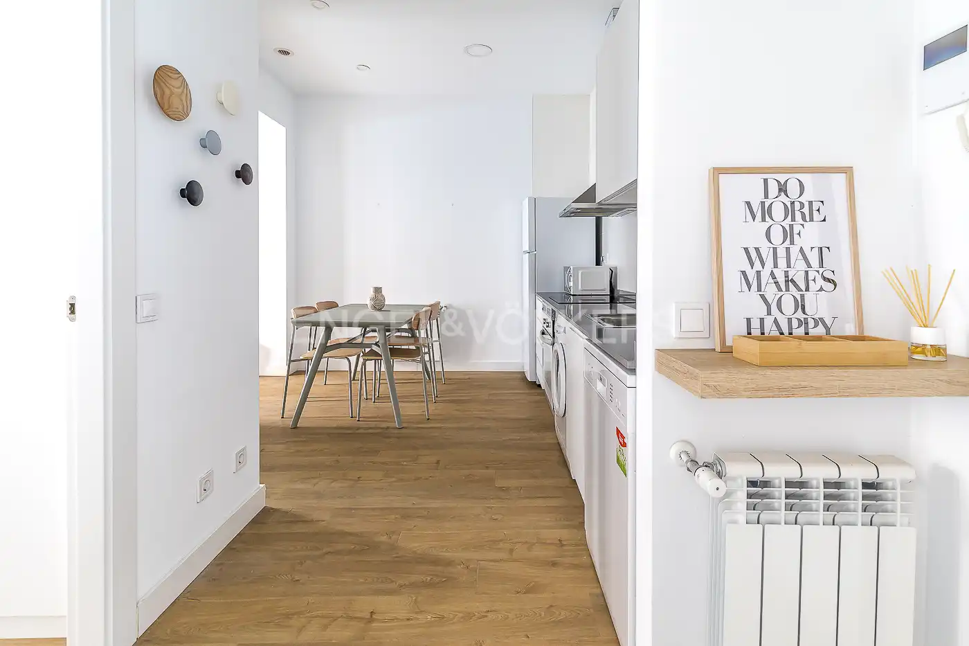Cuina de Apartament de lloguer en Madrid amb Aire condicionat, Calefacció i Moblat