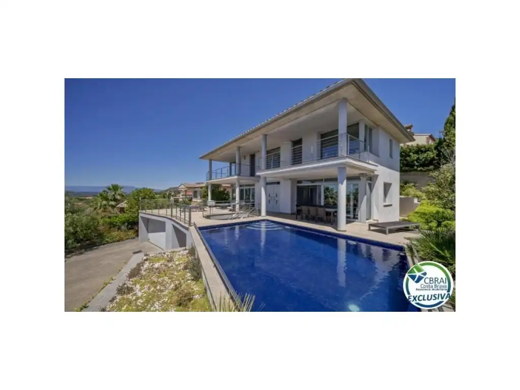 Detached house with pool for sale in Carrer d'Alemanya 74, imagen 5