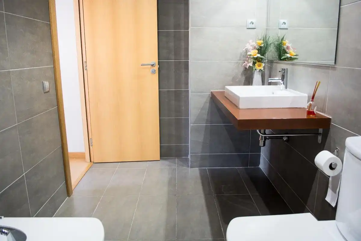 Bathroom of Flat for sale in Badalona  with Air Conditioner, Heating and Parquet flooring