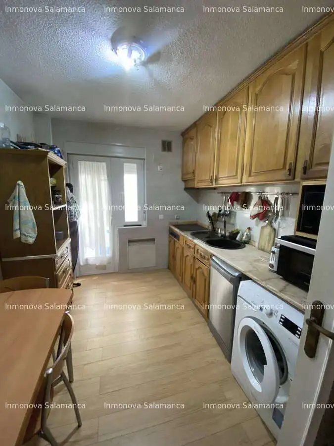 Kitchen of Flat for rent in Salamanca  with Heating, Terrace and Furnished