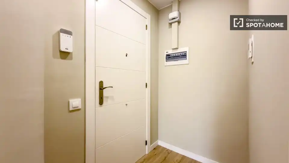 Piso de alquiler en  Barcelona Capital con Aire acondicionado, Calefacción y Amueblado