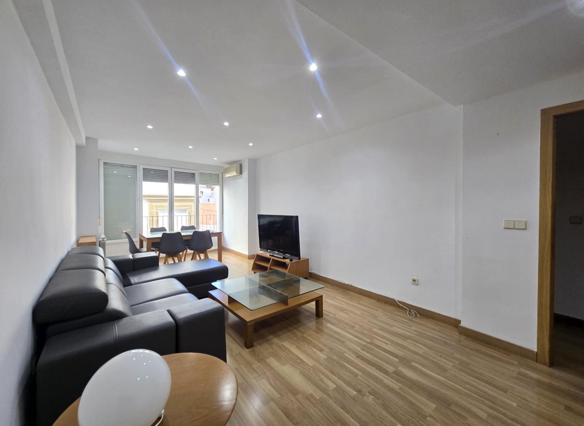 Living room of Flat for sale in Plasencia  with Air Conditioner, Heating and Balcony