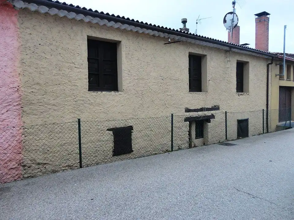 Vista exterior de Casa o xalet en venda en Hontoria del Pinar amb Calefacció