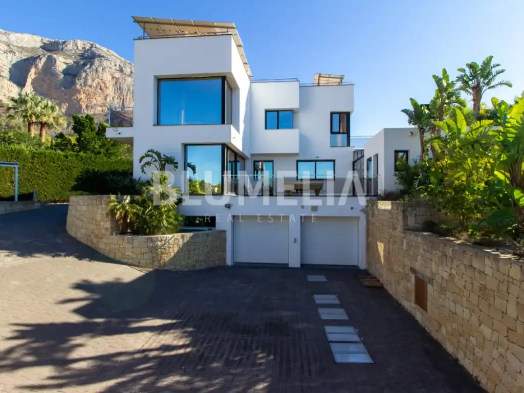 Houses for sale in Calle Tejo, Montgó - Ermita