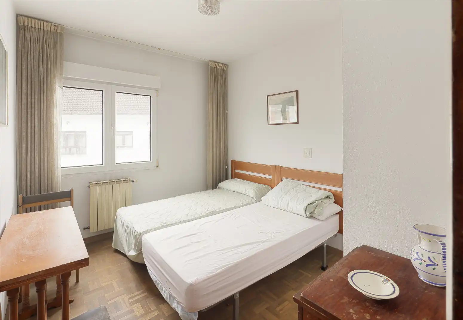 Habitación de Piso en venta en Oviedo  con Calefacción, Parquet y Trastero