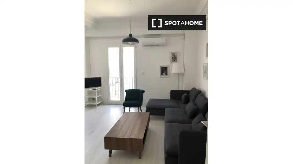 Vista exterior de Estudio para compartir en Valencia con Aire acondicionado, Calefacción y Terraza