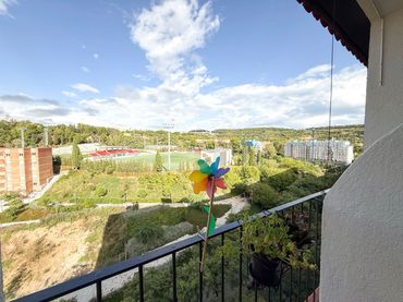 Piso con balcón en venta en Carrer Ferrocarrils Catalans