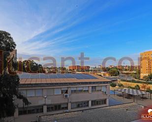 Vista exterior de Pis en venda en Alicante / Alacant amb Aire condicionat i Terrassa