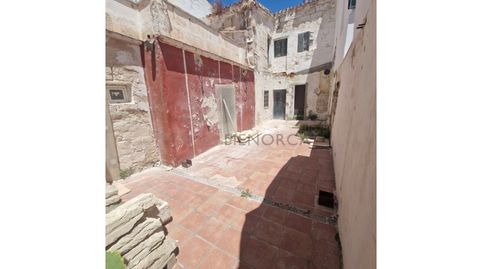 Foto 2 de Casa adosada en venta en Carrer Gran, Es Castell poble, Es Castell