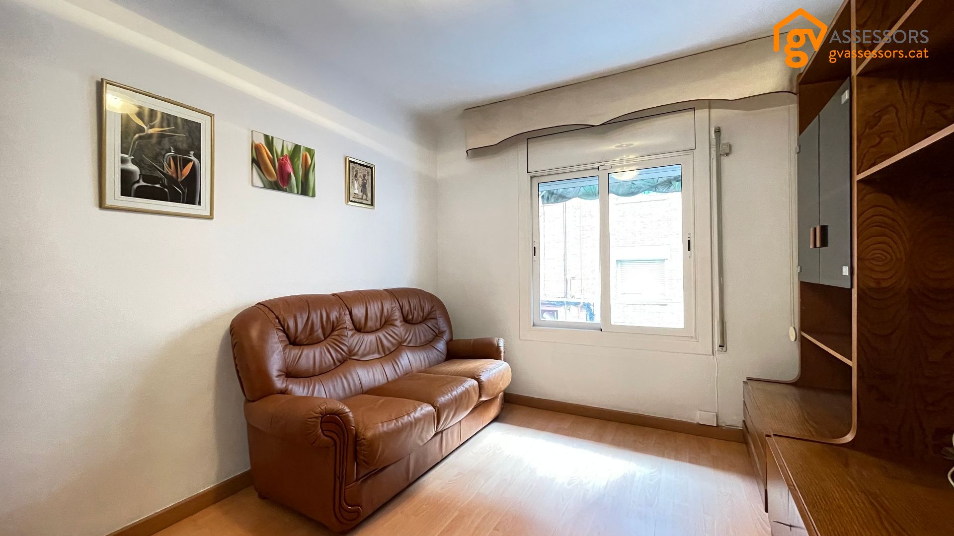 Sala d'estar de Pis en venda en  Barcelona Capital amb Parquet
