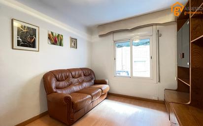 Sala d'estar de Pis en venda en  Barcelona Capital amb Parquet