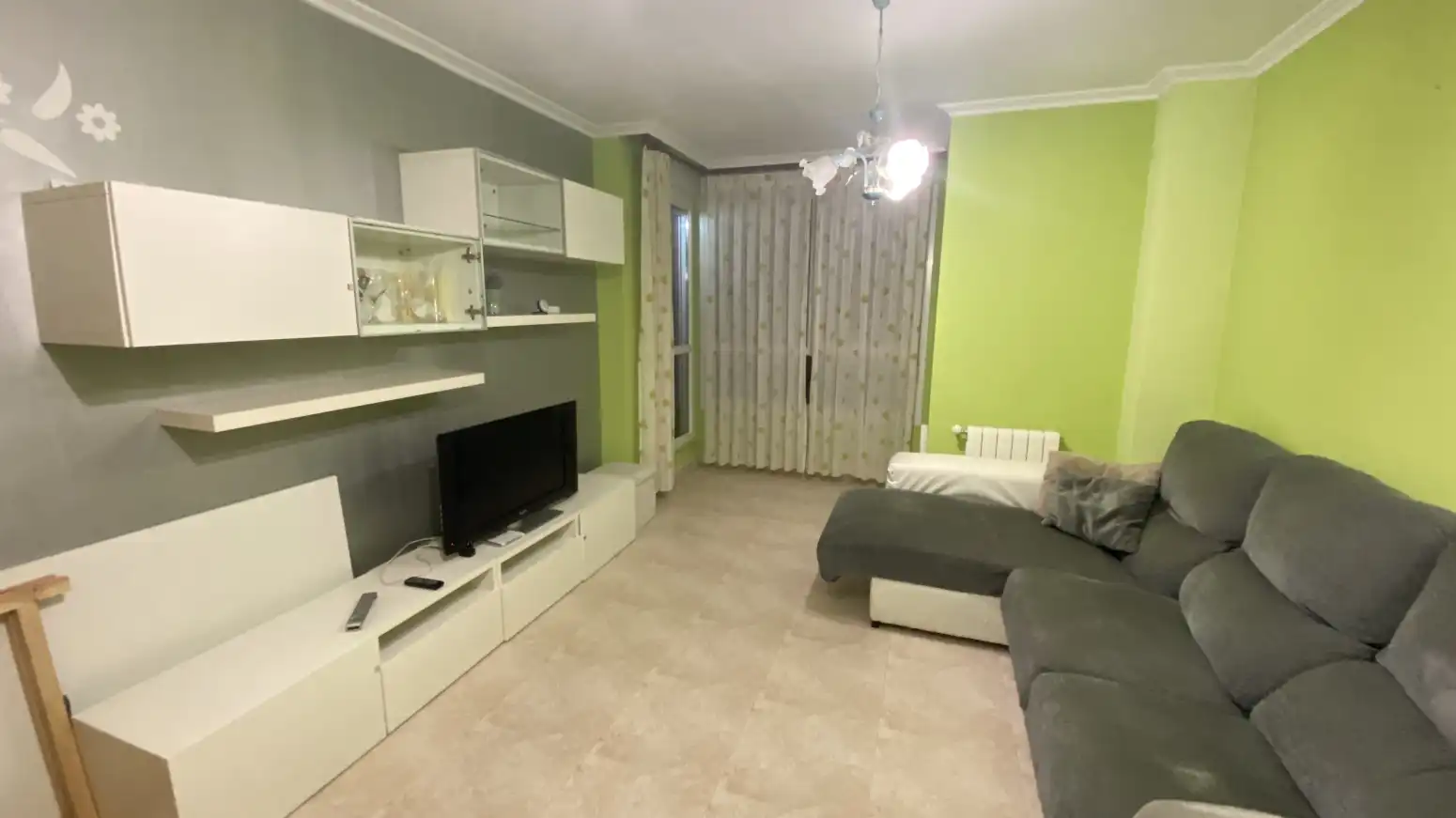 Wohnzimmer von Wohnung zum Verkauf in Entrambasaguas mit Heizung, Privatgarten und Terrasse